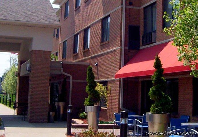 Towneplace Suites Detroit Warren Exterior photo
