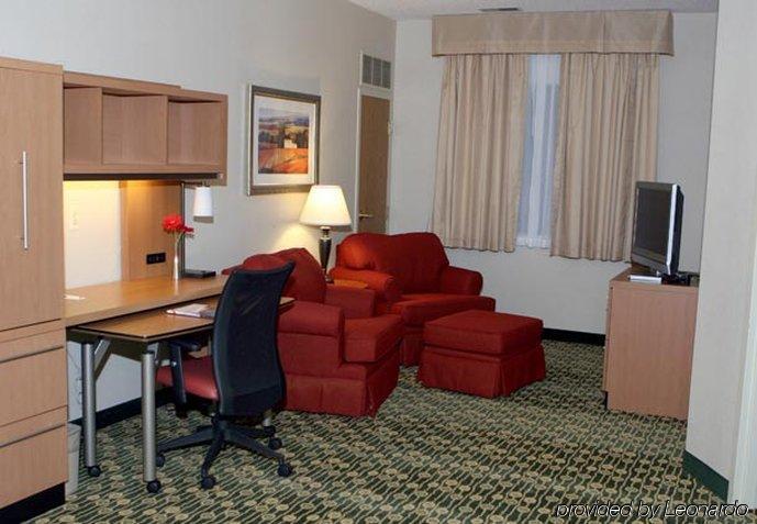 Towneplace Suites Detroit Warren Exterior photo