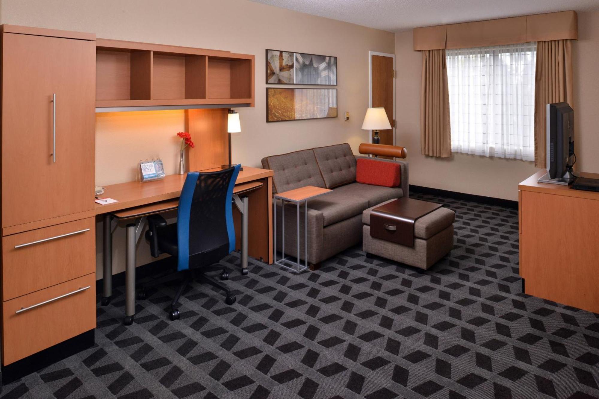 Towneplace Suites Detroit Warren Exterior photo