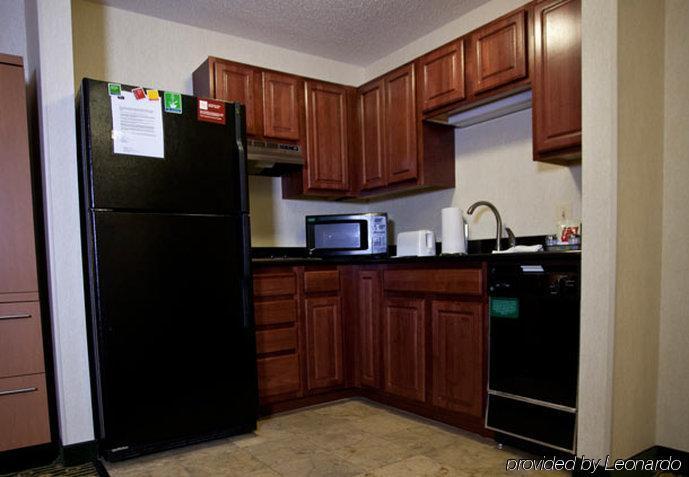 Towneplace Suites Detroit Warren Room photo