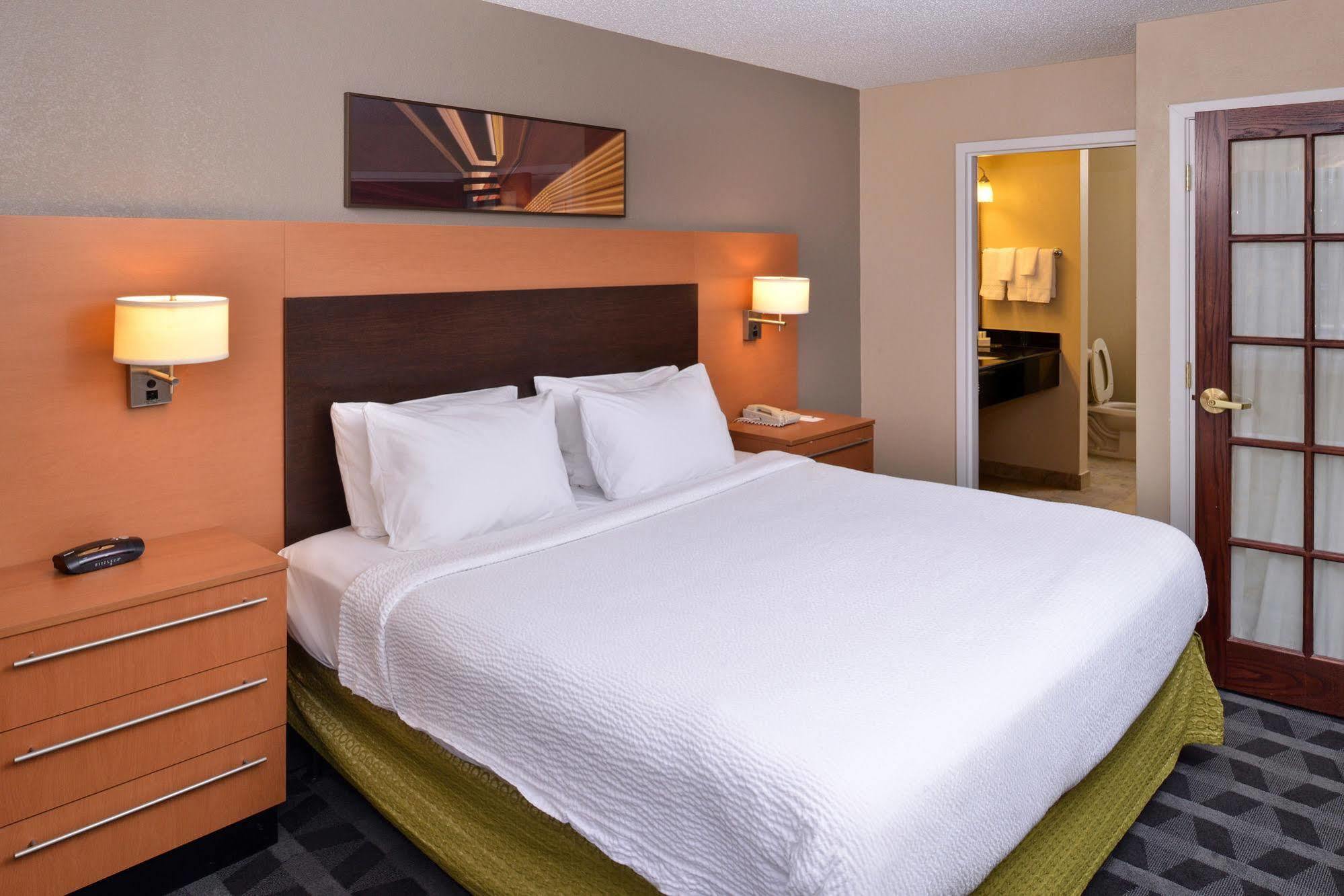 Towneplace Suites Detroit Warren Exterior photo